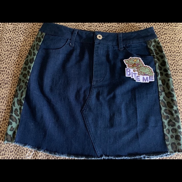 Leopard Side Panel w Patch Jean Skirt - Picture 1 of 9